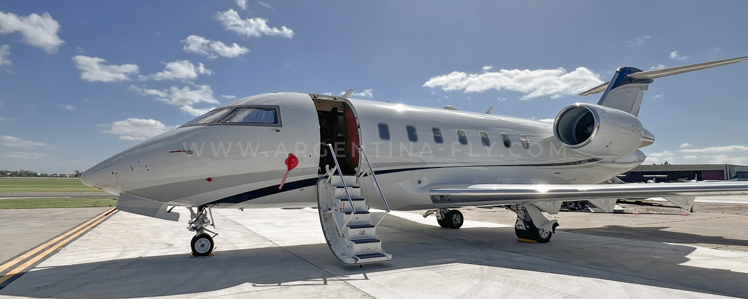 Challenger 605 long-range intercontinental jet