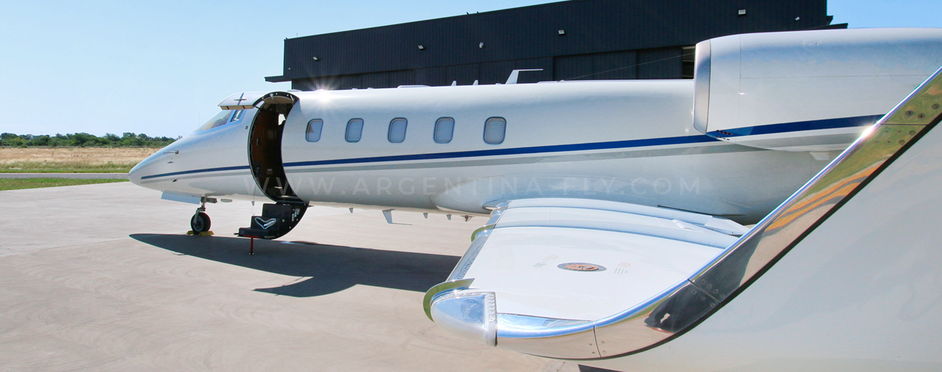 Learjet 60 midsize jet for corporate group travel